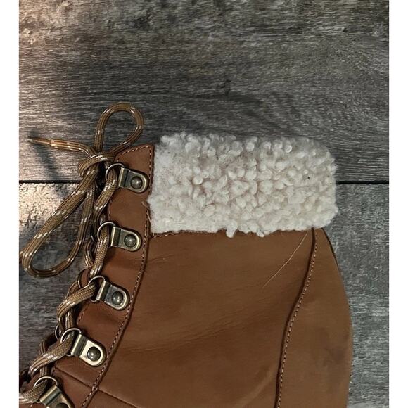 Kenneth Cole Kam Hiker Wedge cozy boots size & Brown - Picture 8 of 12
